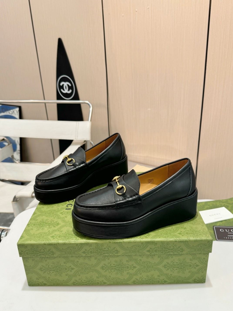 G*u*i leather shoes